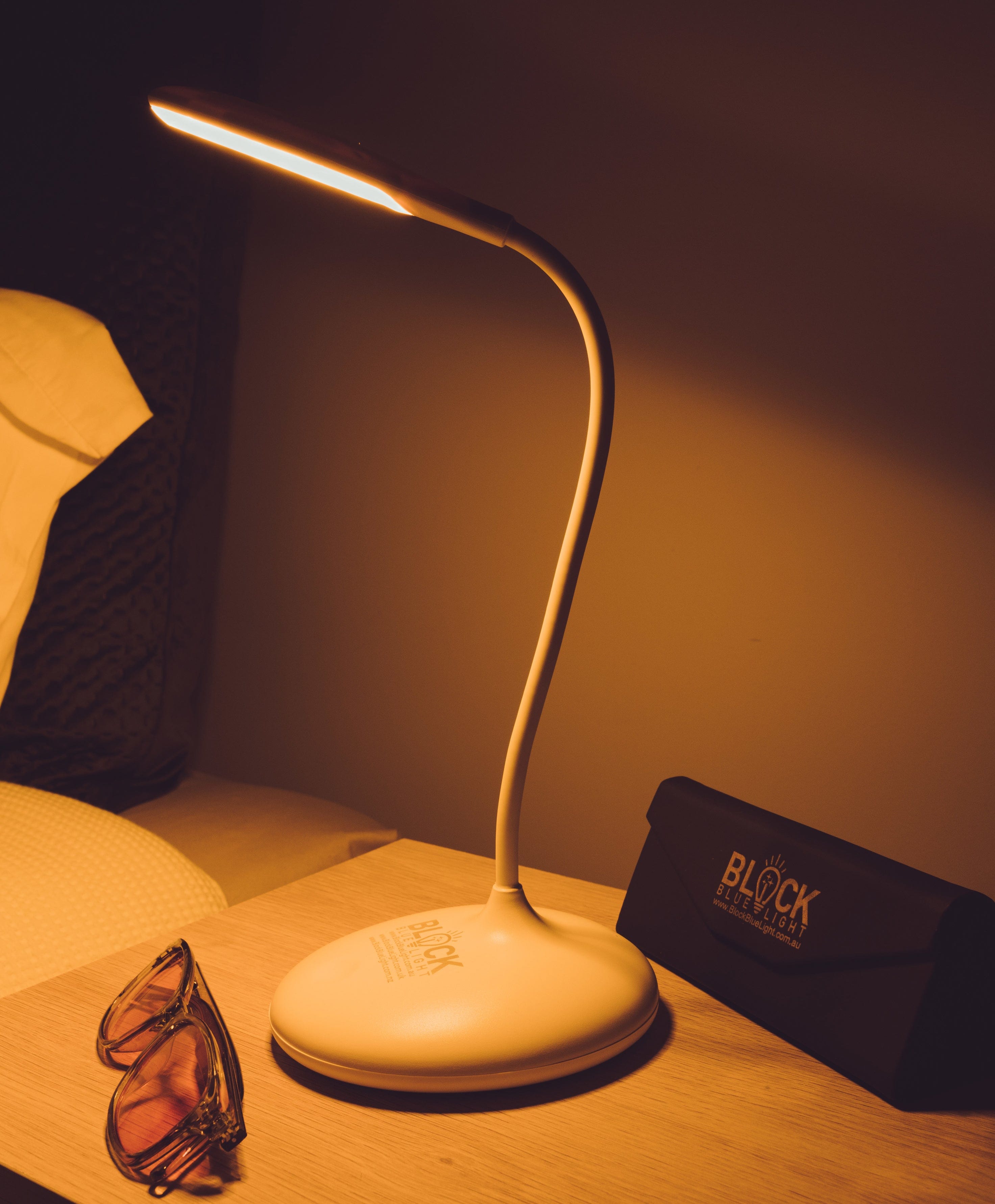 Low light deals bedside lamp